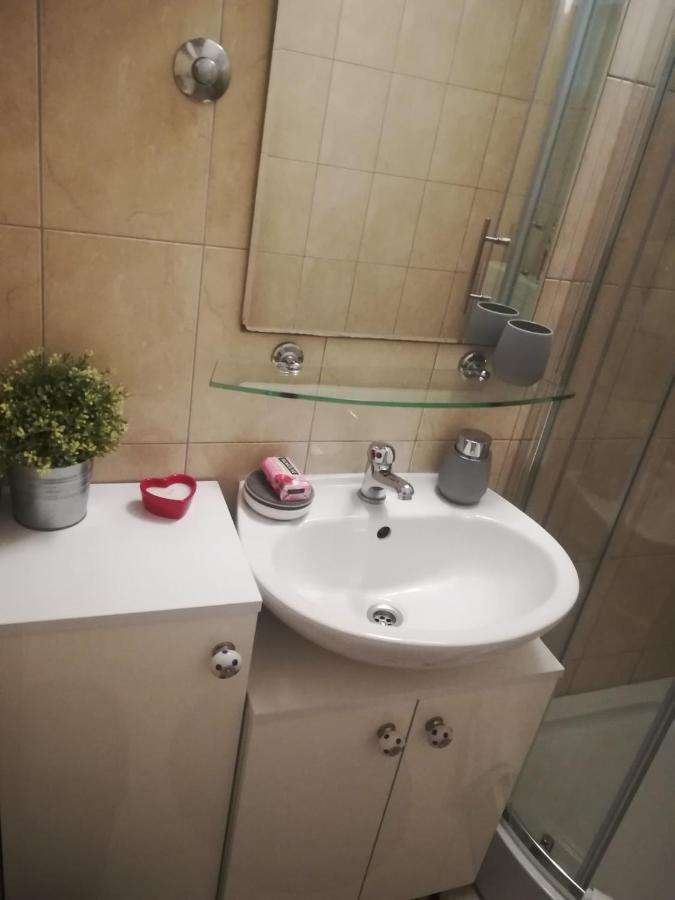 Apartments Bride'S Rock Baska Voda Exterior photo